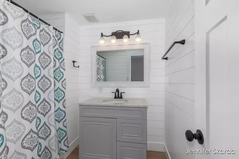 522 S Front, Belding, MI 48809 photo 13