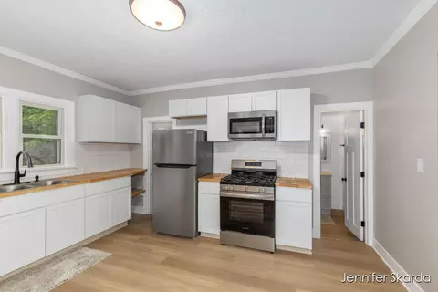 522 S Front, Belding, MI 48809 photo 9