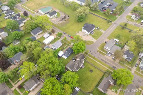 522 S Front, Belding, MI 48809 photo 21