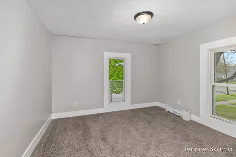 522 S Front, Belding, MI 48809 photo 3
