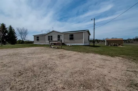 3150 S Miller, Sidney, MI 48885 photo 2
