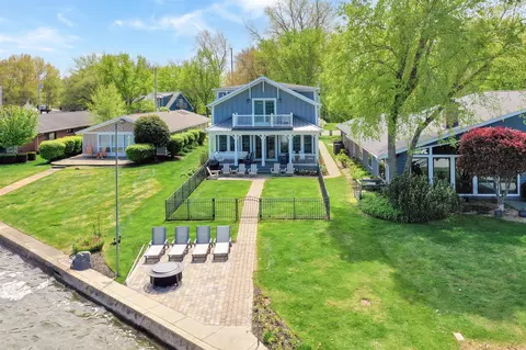 21674 Lake, Cassopolis, MI 49031