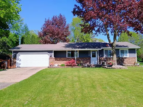 2736 Gilbert, Lansing, MI 48911