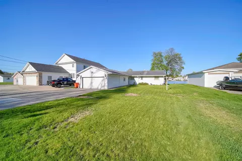 555 S Lakeside, Michigan Center, MI 49254