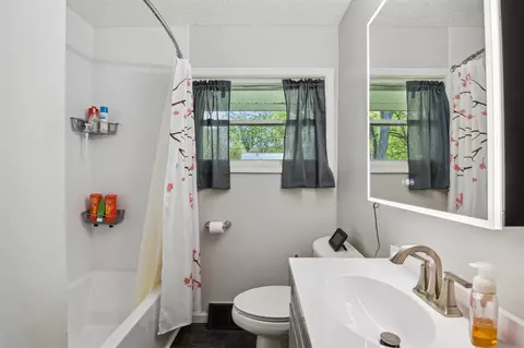 2404 Dawn, Jackson, MI 49203 photo 7
