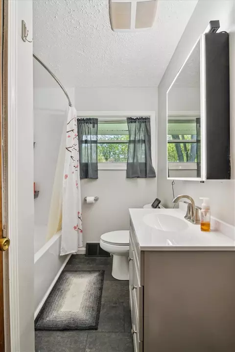 2404 Dawn, Jackson, MI 49203 photo 8
