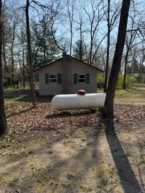Exterior - 8038 W Hemlock, Baldwin, MI 49304 photo 3 of 4