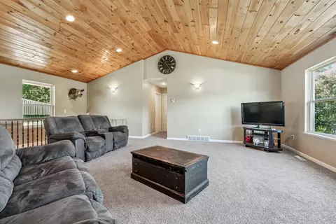 9434 Marsh, Plainwell, MI 49080 photo 4