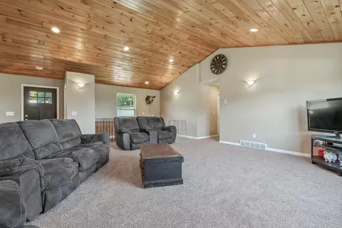 9434 Marsh, Plainwell, MI 49080 photo 5