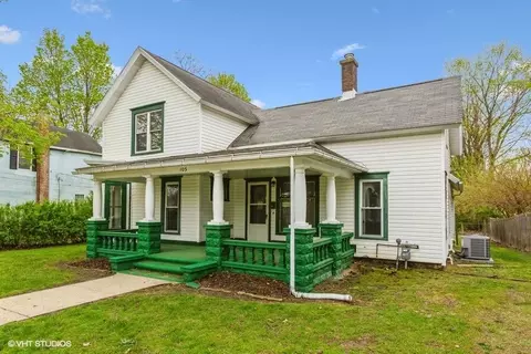 105 James, Dowagiac, MI 49047