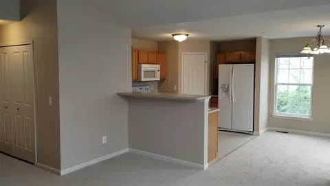 28813 Cullen, Romulus, MI 48174 photo 4