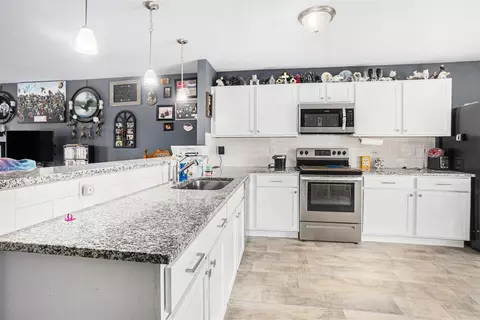 Kitchen - 445 Orchard, Constantine, MI 49042 photo 2 of 2