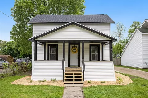 247 E Michigan, Three Rivers, MI 49093 photo 2