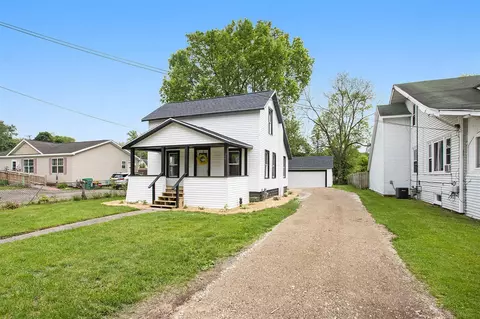 247 E Michigan, Three Rivers, MI 49093 photo 3