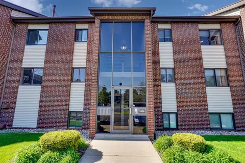 3368 Devonwood Hls #A, Grand Rapids, MI 49525