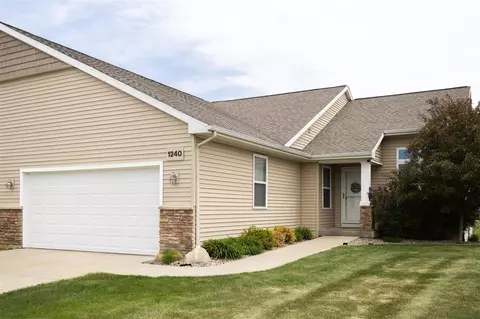 1240 S S Vlg, Kalamazoo, MI 49009