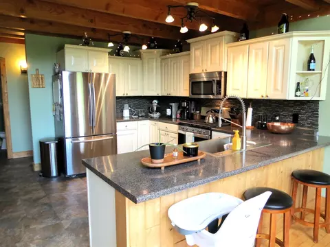 Kitchen - 3370 Henry, Jackson, MI 49201 photo 2 of 5