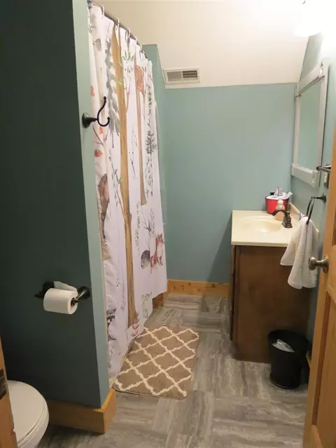 Bath - 3370 Henry, Jackson, MI 49201 photo 6 of 7