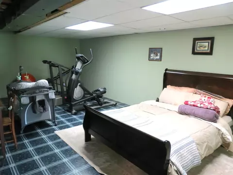 Bedroom - 3370 Henry, Jackson, MI 49201 photo 8 of 9