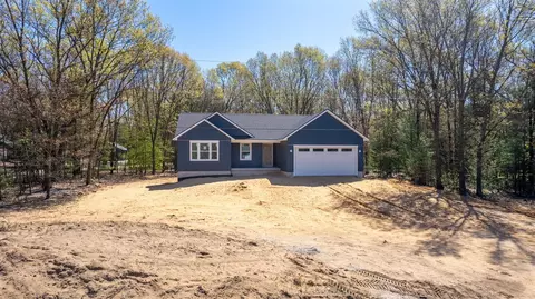 1826 S Barnes, Muskegon, MI 49442