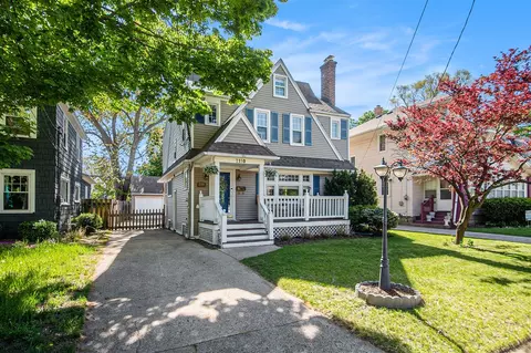 2110 College, Grand Rapids, MI 49507