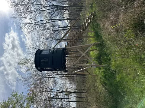 Maple Dale, Horton, MI 49246