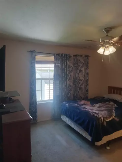 Bedroom - 3717 Cypress, Jackson, MI 49201 photo 1 of 4