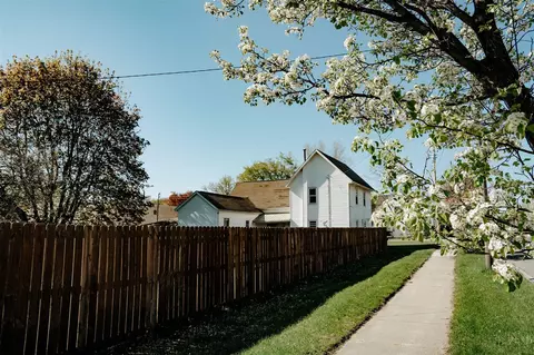 109 E 5th, Shelby, MI 49455