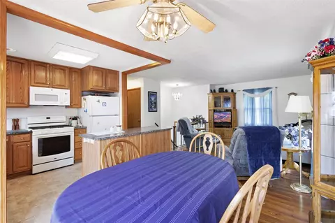 201 Colebrook, Clinton, MI 49236 photo 13