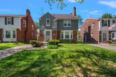 5921 Hillcrest, Grosse Pointe, MI 48236