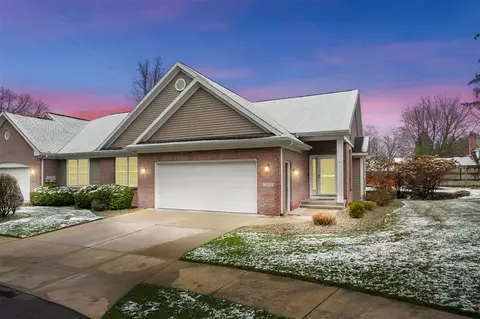 2056 Autumn Crst, Kalamazoo, MI 49008