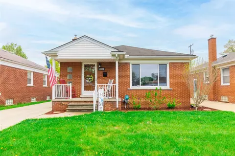 14829 Arlington, Allen Park, MI 48101