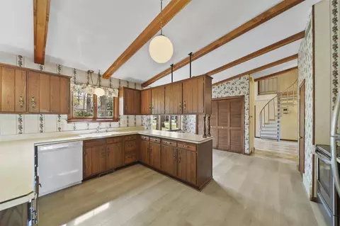216 Wickenham, Spring Arbor, MI 49283 photo 17