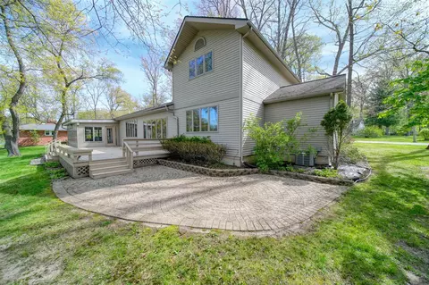 216 Wickenham, Spring Arbor, MI 49283 photo 4