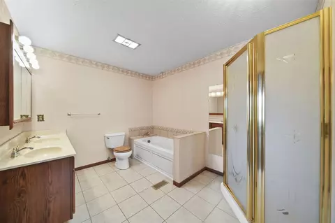 216 Wickenham, Spring Arbor, MI 49283 photo 34