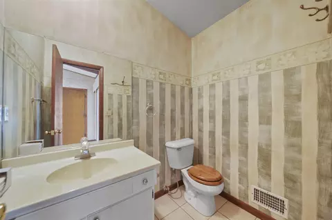 216 Wickenham, Spring Arbor, MI 49283 photo 23