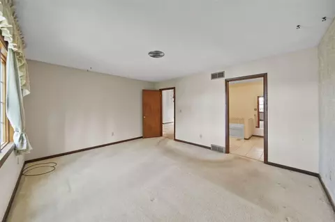 216 Wickenham, Spring Arbor, MI 49283 photo 32