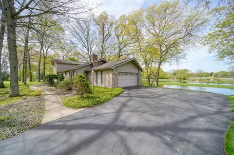 216 Wickenham, Spring Arbor, MI 49283 photo 2