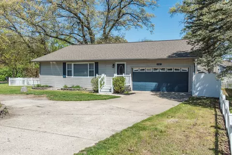 8248 W Q, Kalamazoo, MI 49009