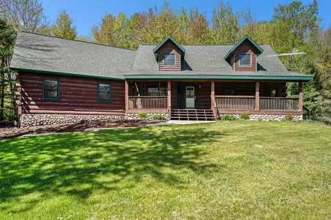 17543 112th, Nunica, MI 49448