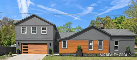 201 S S Lk, Spring Lake, MI 49456
