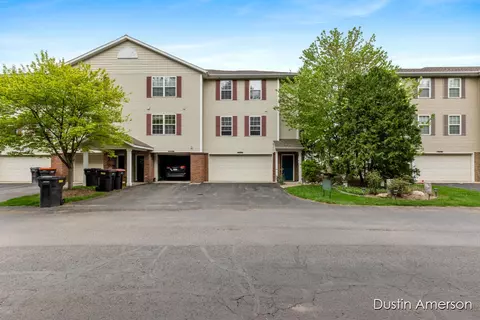 8485 E Center Park #18, Byron Center, MI 49315
