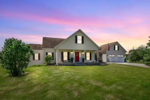 7068 E V, Vicksburg, MI 49097