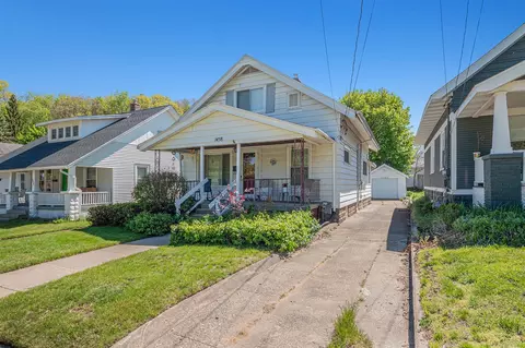 1458 Walker, Grand Rapids, MI 49504