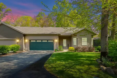 9478 The Woodlands Trl #31, Portage, MI 49002