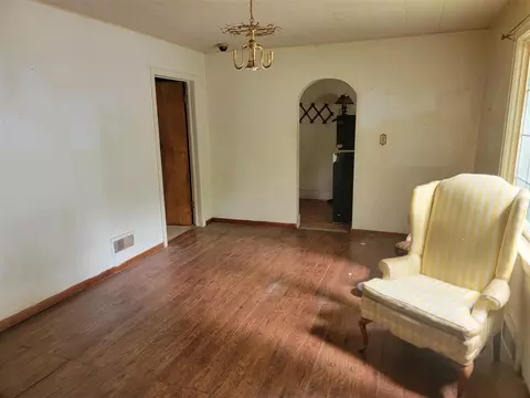 116 Forrest, Edmore, MI 48829 photo 3
