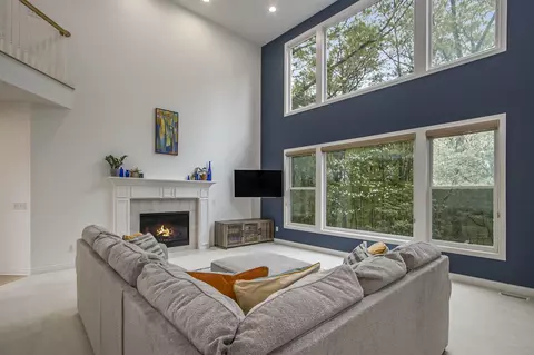 Living - 8317 Barony, Mattawan, MI 49071 photo 2 of 5
