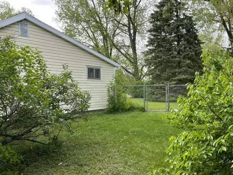 3425 Miles, Jackson, MI 49201 photo 4