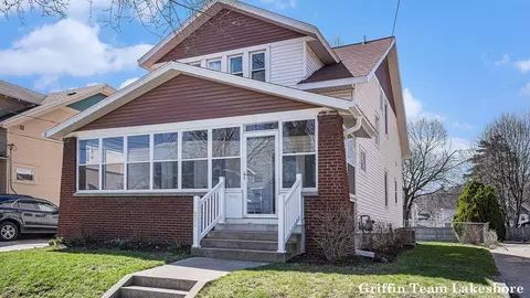 221 Richards, Grand Rapids, MI 49504