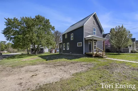 702 Morton, Belding, MI 48809 photo 27